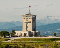 Pomnik braniteljem slovenske zemlje na Cerju je pridobil sredstva za postavitev stalne razstave o slovenskem uporništvu v 20. stoletju