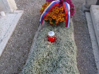 Polaganje cvetja ob 1. novembru v OE Postojna-Pivka 
