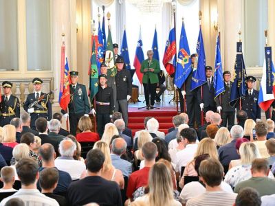 Prapor Društva TIGR Primorske na državni proslavi ob dnevu državnosti  in v palači predsednice RS