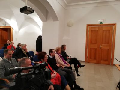 PREDSTAVITEV KNJIGE NA IZPOSTAVLJENEM MESTU VILJEMA ČERNA V POSTOJNI 13. 3. 2019