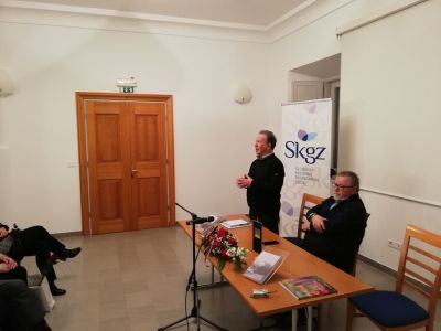 PREDSTAVITEV KNJIGE NA IZPOSTAVLJENEM MESTU VILJEMA ČERNA V POSTOJNI 13. 3. 2019