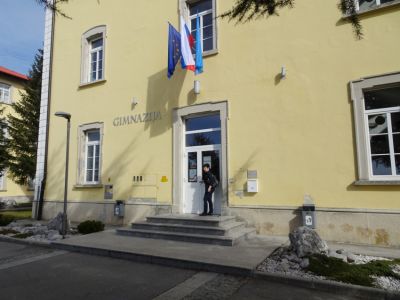 ZGODOVINO PRIMORSKEGA UPORA IN DELOVANJE ORGANIZACIJE TIGR SMO PREDSTAVILI DIJAKOM GIMNAZIJE V ILIRSKI BISTRICI 