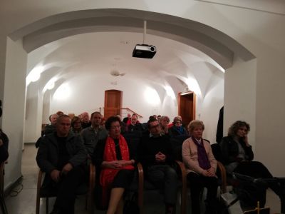 PREDSTAVITEV KNJIGE NA IZPOSTAVLJENEM MESTU VILJEMA ČERNA V POSTOJNI 13. 3. 2019