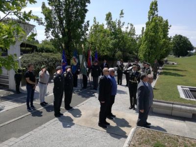 Delegacija društva TIGR Primorske se je skupaj z delegacijo veteranskih in domoljubnih organizacij Slovenije poklonila spominu padlim v vojni za Slovenijo 1991