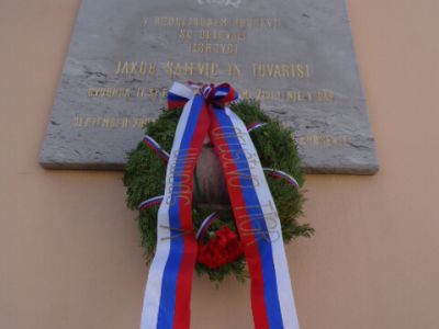 Polaganje cvetja ob 1. novembru v OE Postojna-Pivka 