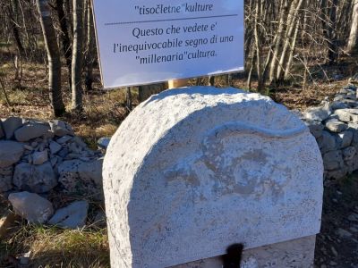 Odgovor fašistom s strani domačinov in pismo solidarnosti ob oskrunitvi spomenika 