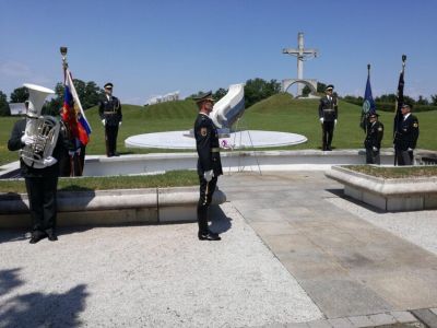 Delegacija društva TIGR Primorske se je skupaj z delegacijo veteranskih in domoljubnih organizacij Slovenije poklonila spominu padlim v vojni za Slovenijo 1991