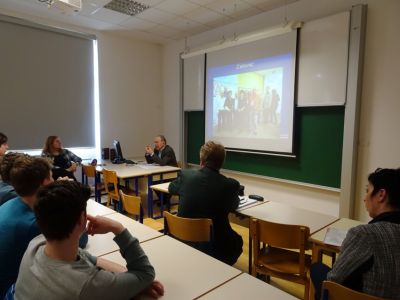 ZGODOVINO PRIMORSKEGA UPORA IN DELOVANJE ORGANIZACIJE TIGR SMO PREDSTAVILI DIJAKOM GIMNAZIJE V ILIRSKI BISTRICI 